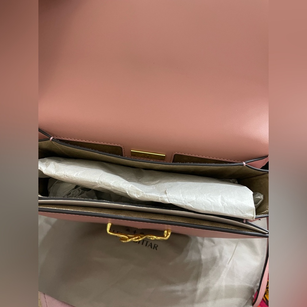 Alexis Bittar TWISTED GOLD LEATHER SADDLE BAG IN DUSTY PINK - Picture 6 of 7